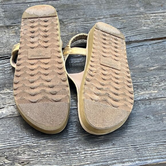 Forever Thong Sandals Gold Rhinestones 6 1/2 - Picture 11 of 11